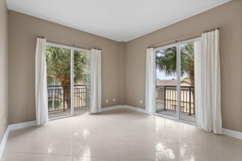 Townhouse in Wilton Manors, Florida 2 bedrooms, 174.93 sq.m. № 2083575 - photo 23