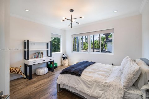 House in Aventura, Florida 3 bedrooms, 275.92 sq.m. № 2013053 - photo 27