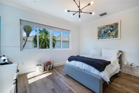 House in Aventura, Florida 3 bedrooms, 275.92 sq.m. № 2013053 - photo 28