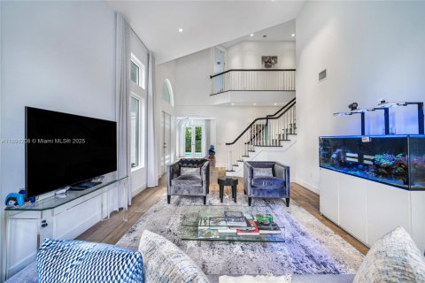 House in Aventura, Florida 3 bedrooms, 275.92 sq.m. № 2013053 - photo 16