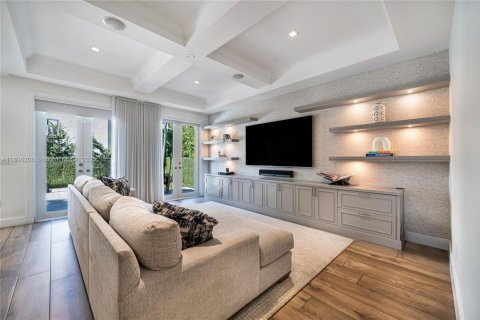 House in Aventura, Florida 3 bedrooms, 275.92 sq.m. № 2013053 - photo 12