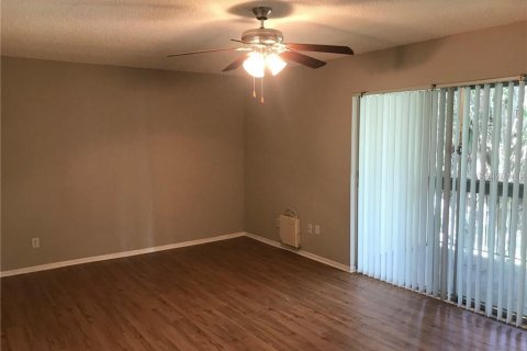 Condominio en alquiler en Tampa, Florida, 2 dormitorios, 90.58 m2 № 1811023 - foto 3