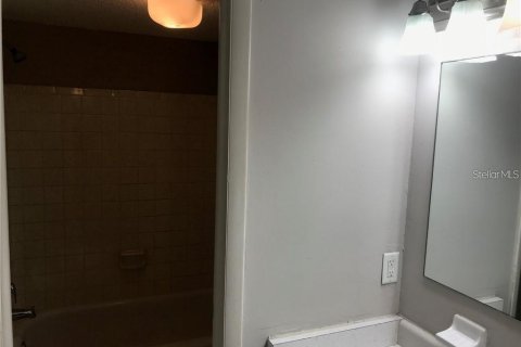 Condominio en alquiler en Tampa, Florida, 2 dormitorios, 90.58 m2 № 1811023 - foto 10