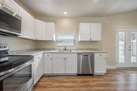 House in Tampa, Florida 2 bedrooms, 73.58 sq.m. № 1870463 - photo 11