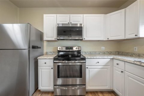 House in Tampa, Florida 2 bedrooms, 73.58 sq.m. № 1870463 - photo 12
