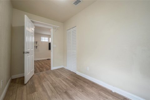 House in Tampa, Florida 2 bedrooms, 73.58 sq.m. № 1870463 - photo 18