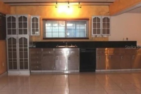 House in Miami, Florida 4 bedrooms, 244.8 sq.m. № 1824672 - photo 4
