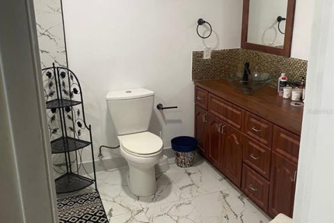House in Miami, Florida 4 bedrooms, 244.8 sq.m. № 1824672 - photo 15