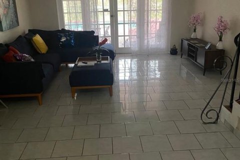 House in Miami, Florida 4 bedrooms, 244.8 sq.m. № 1824672 - photo 8