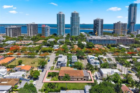 Casa en venta en Miami, Florida, 5 dormitorios, 502.79 m2 № 1766390 - foto 8