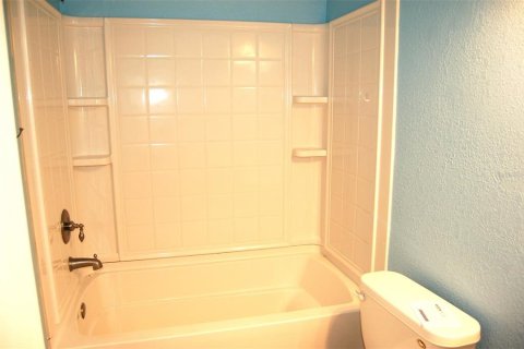 House in Lake Alfred, Florida 3 bedrooms, 160.63 sq.m. № 1679595 - photo 12