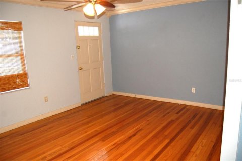 House in Lake Alfred, Florida 3 bedrooms, 160.63 sq.m. № 1679595 - photo 3