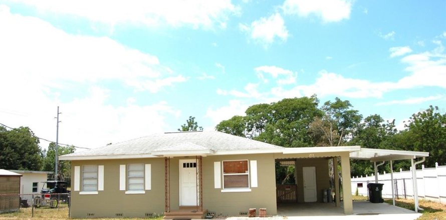 House in Lake Alfred, Florida 3 bedrooms, 160.63 sq.m. № 1679595