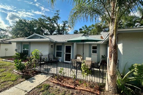 Casa en Temple Terrace, Florida 3 dormitorios, 109.9 m2 № 2094248
