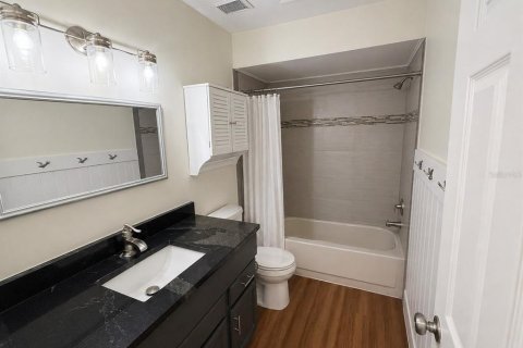 Casa en alquiler en Temple Terrace, Florida, 3 dormitorios, 109.9 m2 № 2094248 - foto 9