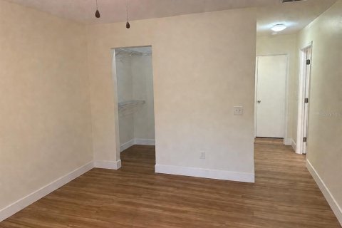 Casa en alquiler en Temple Terrace, Florida, 3 dormitorios, 109.9 m2 № 2094248 - foto 8