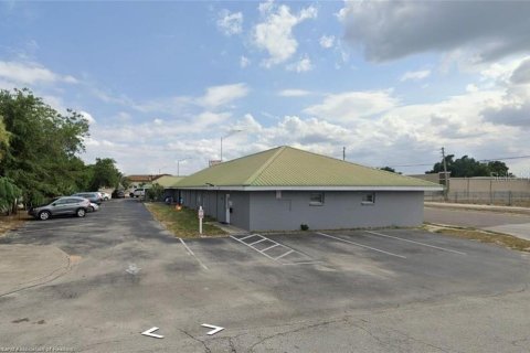 Commercial property in Avon Park, Florida 420.29 sq.m. № 2212319 - photo 2