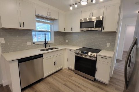 Villa ou maison à louer à Port Richey, Floride: 3 chambres, 128.58 m2 № 2426941 - photo 6