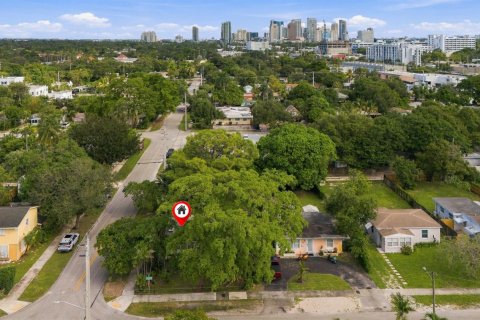 Villa ou maison à vendre à Fort Lauderdale, Floride: 2 chambres, 63.36 m2 № 2418277 - photo 5