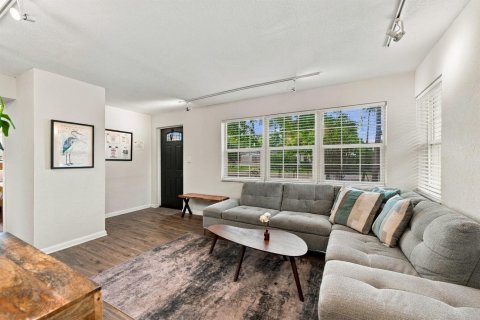 Villa ou maison à vendre à Fort Lauderdale, Floride: 2 chambres, 63.36 m2 № 2418277 - photo 12