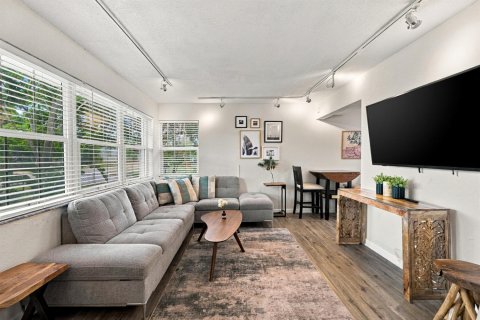 Villa ou maison à vendre à Fort Lauderdale, Floride: 2 chambres, 63.36 m2 № 2418277 - photo 11