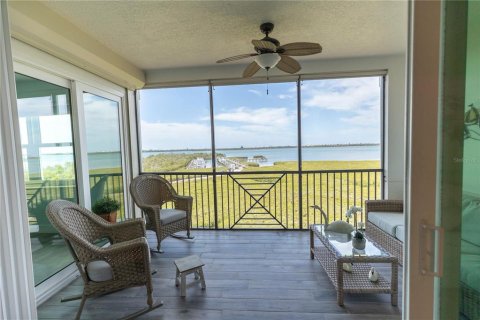 Copropriété à vendre à Englewood, Floride: 3 chambres, 177.72 m2 № 2236331 - photo 19