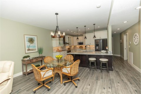 Copropriété à vendre à Englewood, Floride: 3 chambres, 177.72 m2 № 2236331 - photo 11