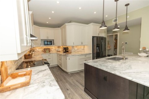 Copropriété à vendre à Englewood, Floride: 3 chambres, 177.72 m2 № 2236331 - photo 13