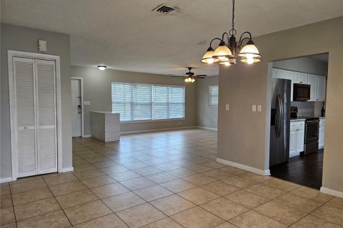 House in Bradenton, Florida 3 bedrooms, 168.15 sq.m. № 1879373 - photo 17