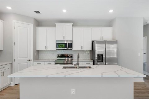 House in North Port, Florida 4 bedrooms, 184.88 sq.m. № 1428910 - photo 11