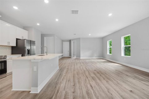 House in North Port, Florida 4 bedrooms, 184.88 sq.m. № 1428910 - photo 6