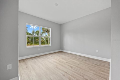 House in North Port, Florida 4 bedrooms, 184.88 sq.m. № 1428910 - photo 18