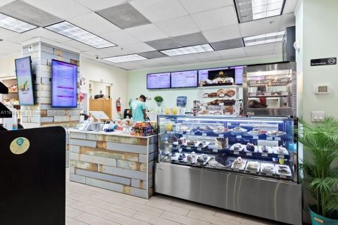 Condominio en venta en Hollywood, Florida, 1 dormitorio, 81.2 m2 № 2035209 - foto 26