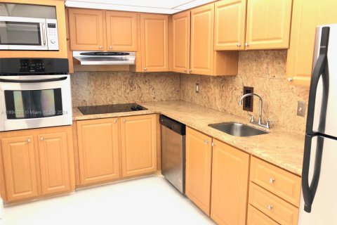 Condominio en venta en Hollywood, Florida, 1 dormitorio, 81.2 m2 № 2035209 - foto 8