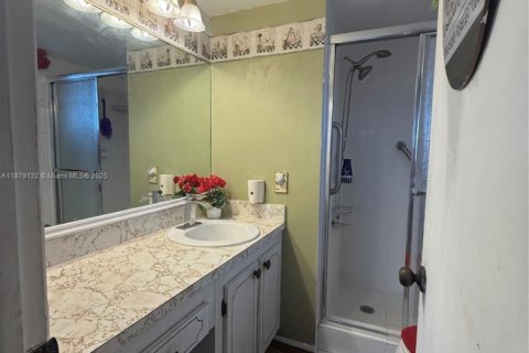 Copropriété à vendre à Sunrise, Floride: 2 chambres, 78.97 m2 № 1981136 - photo 15