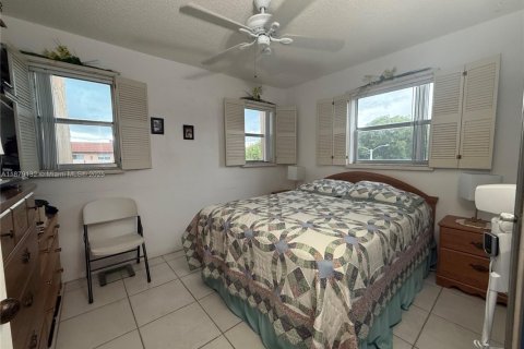 Copropriété à vendre à Sunrise, Floride: 2 chambres, 78.97 m2 № 1981136 - photo 24