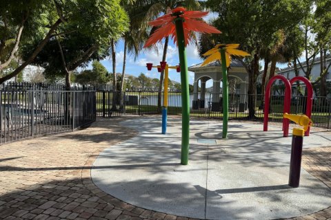 Touwnhouse à vendre à Lauderhill, Floride: 2 chambres, 104.05 m2 № 2146330 - photo 25