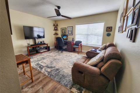 House in Orlando, Florida 5 bedrooms, 253.34 sq.m. № 1766023 - photo 12