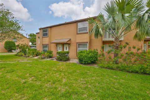 Townhouse in Clearwater, Florida 2 bedrooms, 92.62 sq.m. № 1655185 - photo 2