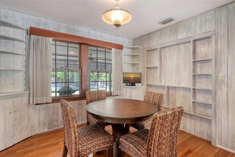 House in Sarasota, Florida 2 bedrooms, 152.73 sq.m. № 1658459 - photo 15