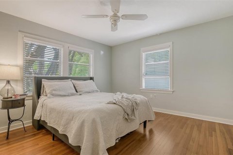 House in Sarasota, Florida 2 bedrooms, 152.73 sq.m. № 1658459 - photo 18