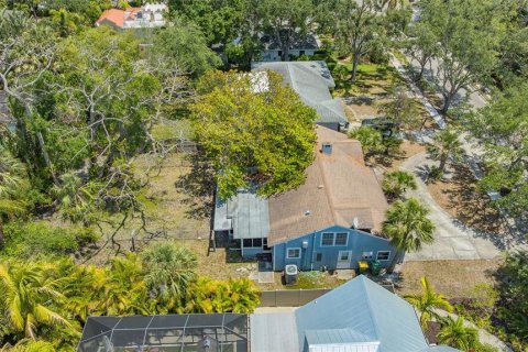 House in Sarasota, Florida 2 bedrooms, 152.73 sq.m. № 1658459 - photo 6