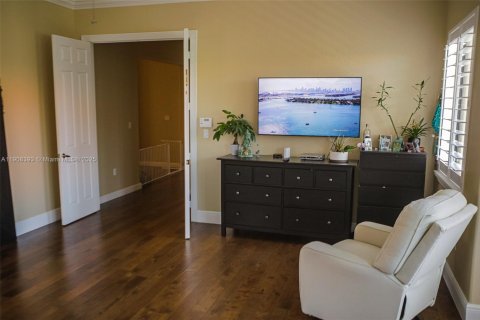 House in Cutler Bay, Florida 5 bedrooms, 438.22 sq.m. № 1964582 - photo 30