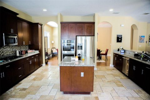 House in Cutler Bay, Florida 5 bedrooms, 438.22 sq.m. № 1964582 - photo 6
