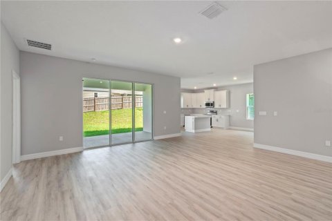 Casa en venta en Ocala, Florida, 4 dormitorios, 194.35 m2 № 1915713 - foto 4