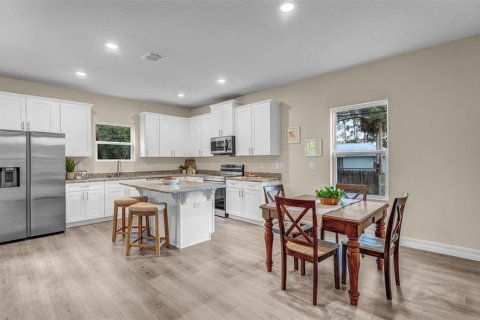 Casa en venta en Ocala, Florida, 4 dormitorios, 194.35 m2 № 1915713 - foto 11