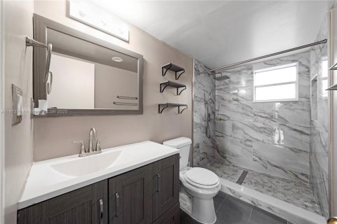 Condo in Davie, Florida, 2 bedrooms  № 1927746 - photo 16