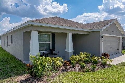 House in Polk City, Florida 4 bedrooms, 162.49 sq.m. № 1853995 - photo 3