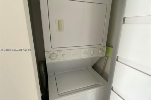 Снять в аренду кондоминиум в Майами-Бич, Флорида 1 спальня, 63.45м2, № 1979425 - фото 15