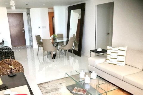 Снять в аренду кондоминиум в Майами-Бич, Флорида 1 спальня, 63.45м2, № 1979425 - фото 3